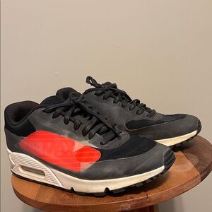 Nike Men's Black and Red Air Max Sneakers